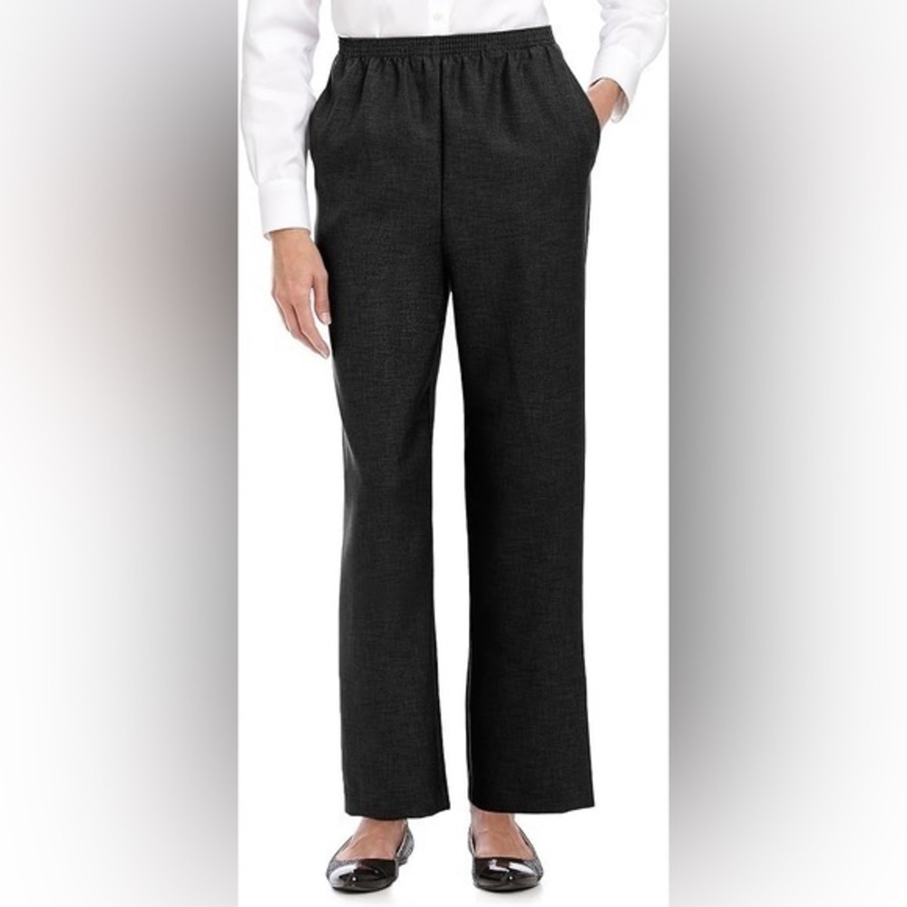 Women’s Alfred Dunner Classic Pull On Straight Leg Pant Black 6p 6 petite